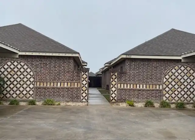 Property at 2711 E Garfield Ave Unit 4, Alton, TX, 78573, 3 beds, 2 baths, [object Object]