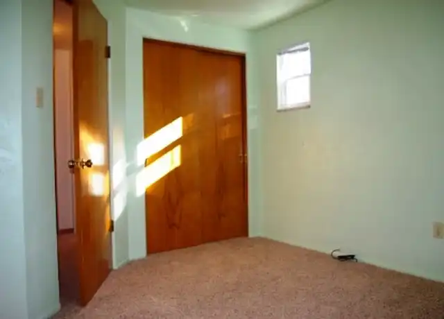 Property at 1505 Cumberland St, Pittsburgh, PA, 15205, 2 beds, 1 bath, [object Object]