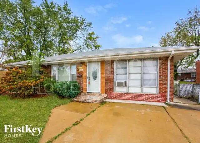 Property at 9946 Mackenzie Rd, Saint Louis, MO, 63123, 3 beds, 2 baths, [object Object]