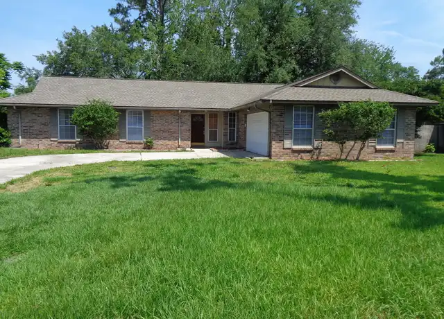 Property at 812 Maplewood Ln, Orange Park, FL, 32065, 4 beds, 2 baths, [object Object]