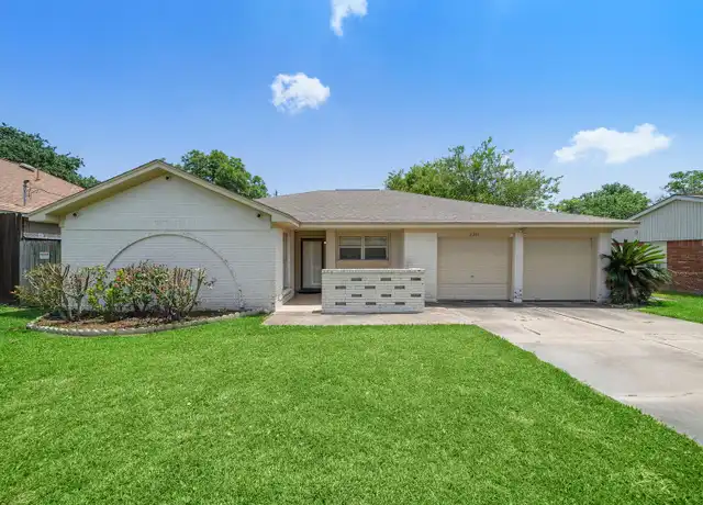 Property at 2311 20th Ave N, Texas City, TX, 77590, 4 beds, 2 baths, [object Object]