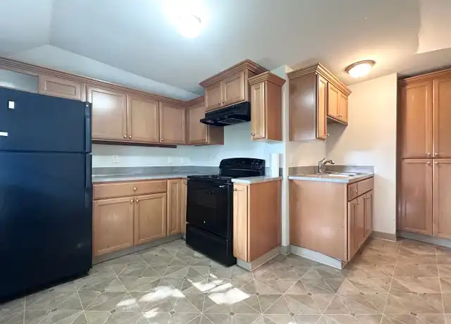 Property at 2038 SE Madison St Unit 5, Portland, OR, 97214, 2 beds, 1 bath, [object Object]