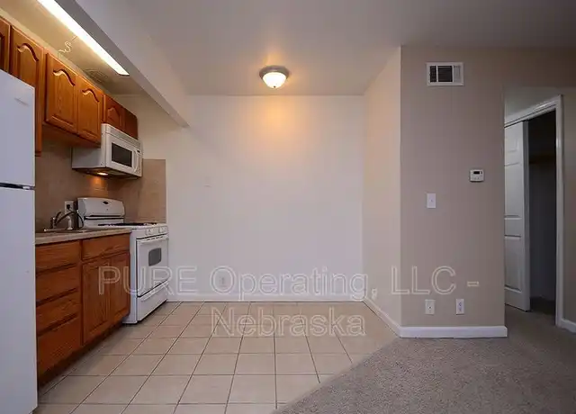 Property at 612 N 46th St Unit 01, Omaha, NE, 68132, 1 bed, 1 bath, [object Object]