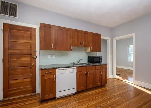 Property at 39 Lambert St Unit 2, Medford, MA, 02155, 3 beds, 1 bath, [object Object]