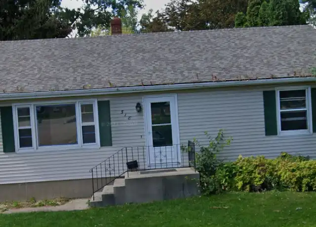 Property at 518 N Warren Ave, Freeport, IL, 61032, 3 beds, 1 bath, [object Object]