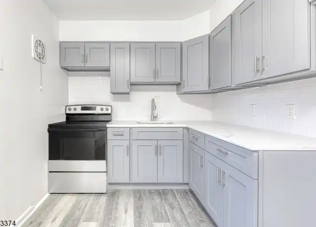 Property at 579 Lakeside Ave Unit 202, Pompton Lakes, NJ, 07442, 1 bed, 1 bath, [object Object]