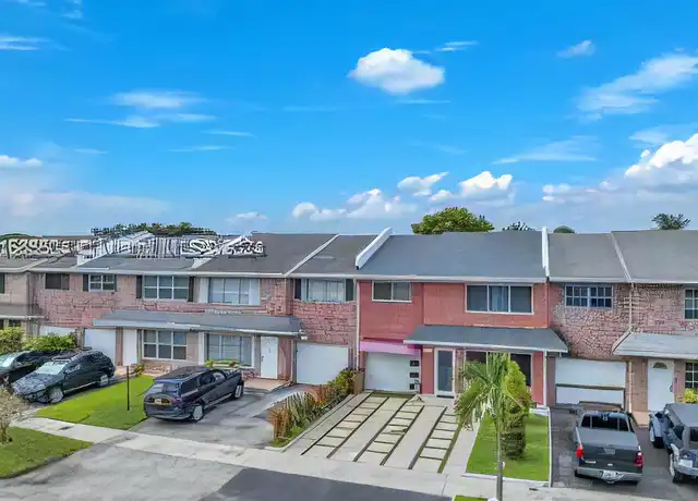 Property at 835 NW 41st Ct, Deerfield Beach, FL, 33064, 3 beds, 2.5 baths, [object Object]