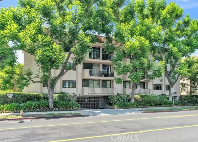 Property at 330 W California Blvd #103, Pasadena, CA, 91105, 1 bed, 2 baths, [object Object]