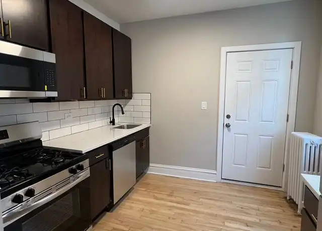 Property at 2854 W Barry Ave Unit 2854-3, Chicago, IL, 60618, 2 beds, 1 bath, [object Object]