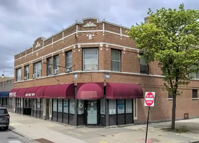 Property at 7850 S Burnham Ave Unit 2S, Chicago, IL, 60649, 2 beds, 1 bath, [object Object]