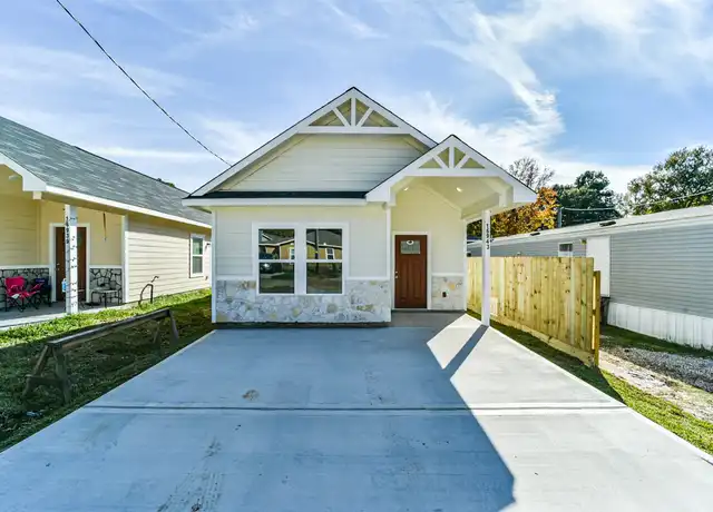 Property at 16943 W Juneau, Montgomery, TX, 77316, 3 beds, 2 baths, [object Object]
