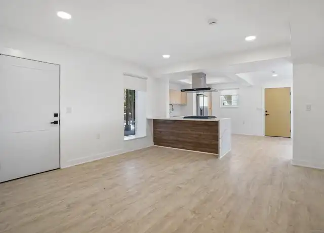 Property at 904 Quinnipiac Ct Unit 10, New Haven, CT, 06513, 3 beds, 1.5 baths, [object Object]