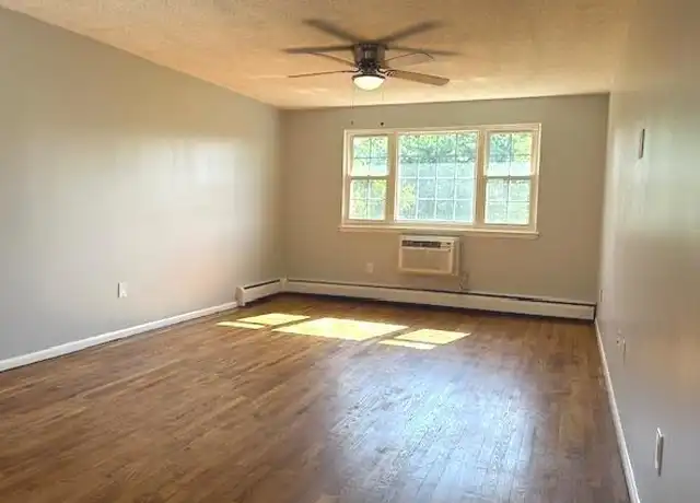 Property at 13 Sigwin Dr #13, Wallingford, CT, 06492, 2 beds, 1 bath, [object Object]