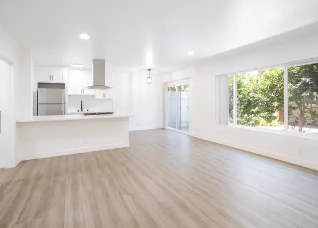 Property at 3625 McLaughlin Ave Unit 3, Los Angeles, CA, 90066, 2 beds, 2 baths, [object Object]