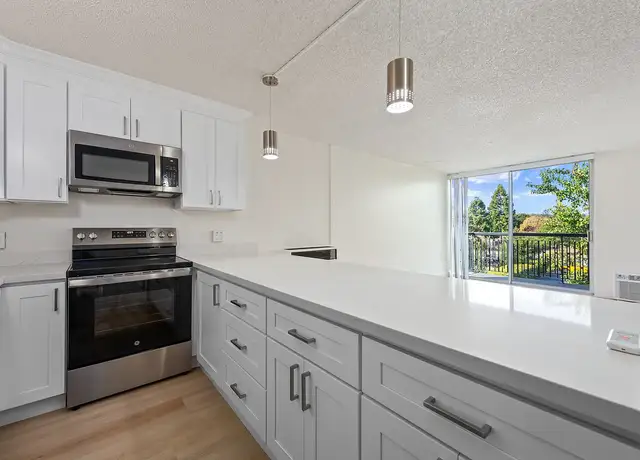 Photo of 325 Rowland Blvd, Novato, CA 94947