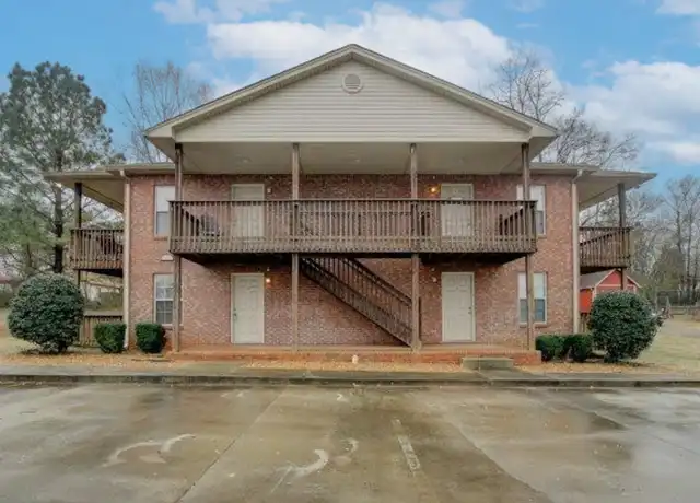 Property at 1640 Golf Club Ln, Clarksville, TN, 37043, 2 beds, 1 bath, [object Object]