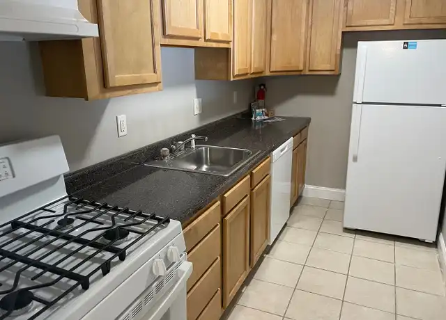 Property at 383 Oaklawn Ave Unit 115, Cranston, RI, 02920, 2 beds, 1.5 baths, [object Object]