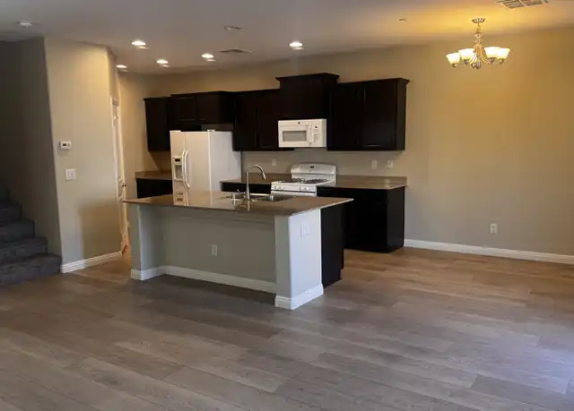 Property at 44 Jasmine Point St, Henderson, NV, 89074, 4 beds, 3 baths, [object Object]