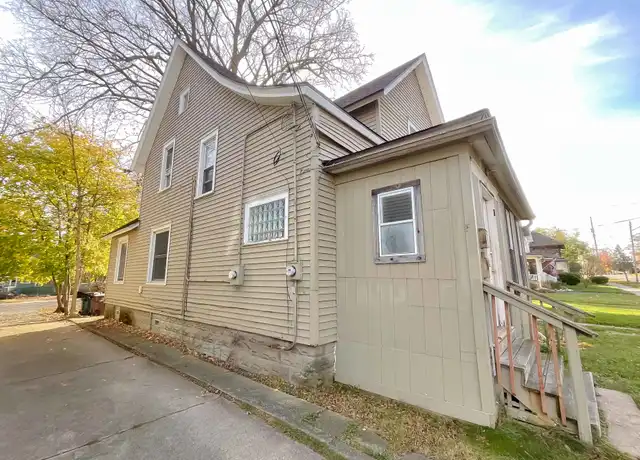 Property at 1116 Seymour Ave, Lansing, MI, 48906, 2 beds, 1 bath, [object Object]