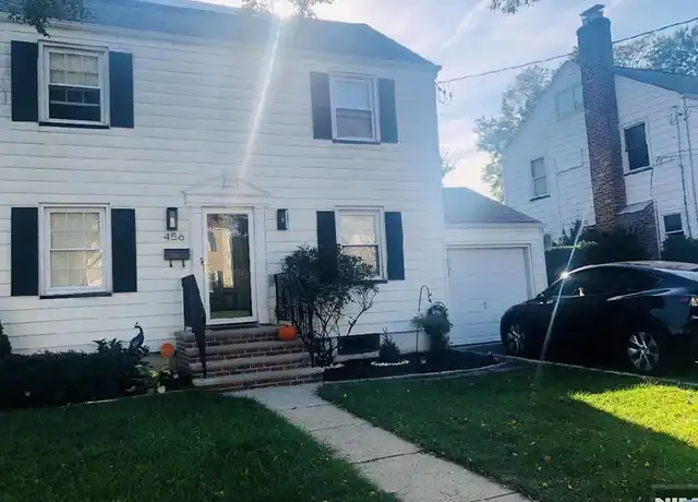 Property at 456 Winthrop Rd, Union, NJ, 07083, 2 beds, 1 bath, [object Object]
