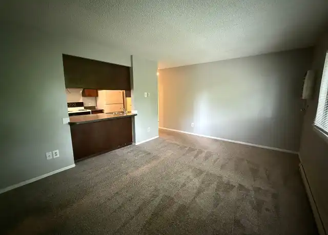 Property at 1015 S Walnut Pl, Spokane, WA, 99204, 1 bed, 1 bath, [object Object]