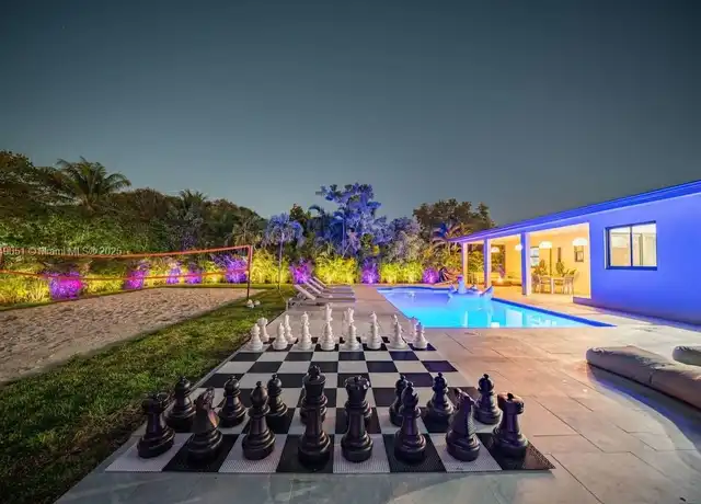 Property at 305 NW 124th St, North Miami, FL, 33168, 5 beds, 3 baths, [object Object]