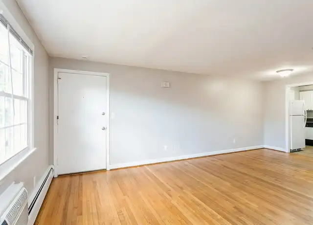 Property at Manchester Green - 167 E Center St, Manchester, CT, 06040, 1-2 bed, 1-1.5 bath, [object Object]