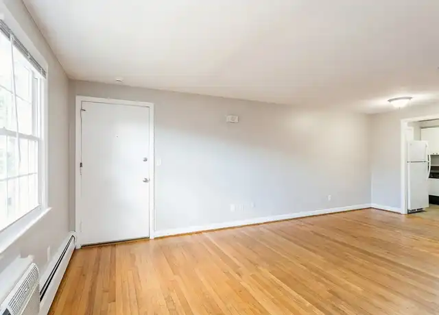 Property at Manchester Green - 167 E Center St, Manchester, CT, 06040, 1-2 bed, 1-1.5 bath, [object Object]