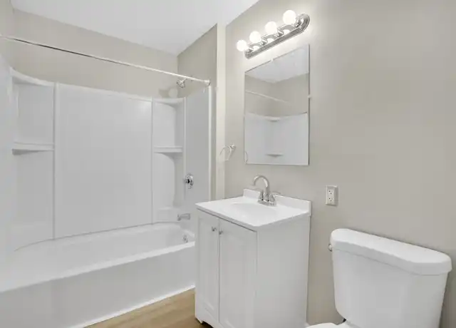 Property at 144 White St Unit 2L, Springfield, MA, 01108, 3 beds, 1 bath, [object Object]