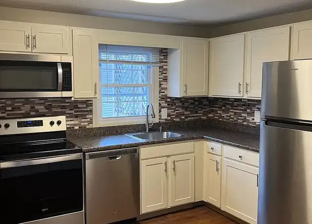Property at Summit Terrace at Woodland - 60 Woodland Rd, Cape Elizabeth, ME, 04107, 1 bed, 1 bath, [object Object]