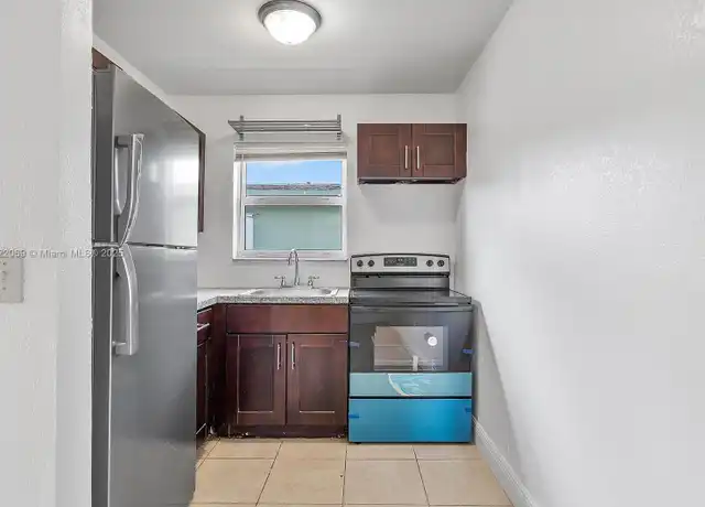 Property at 821 NW 5th Ave Unit 1, Hallandale Beach, FL, 33009, 2 beds, 1 bath, [object Object]