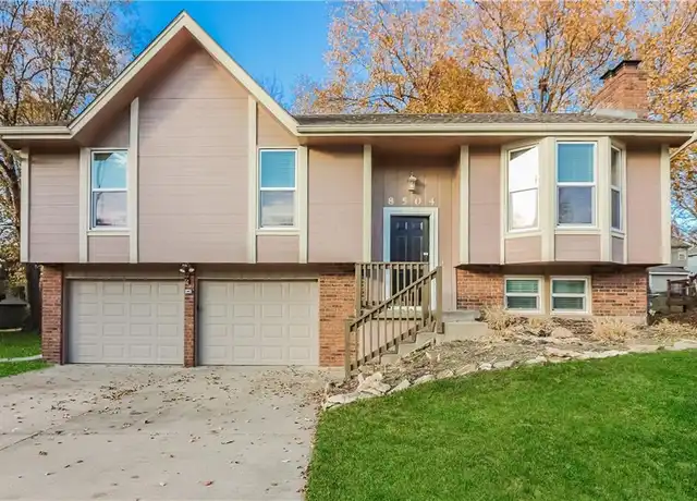 Property at 8504 Linda Ln, Pleasant Valley, MO, 64068, 3 beds, 2 baths, [object Object]