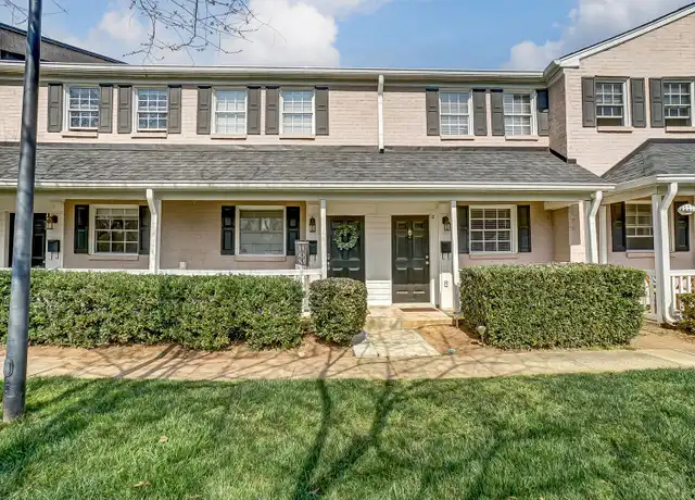 Property at 1224 Green Oaks Ln Unit I, Charlotte, NC, 28205, 2 beds, 2 baths, [object Object]