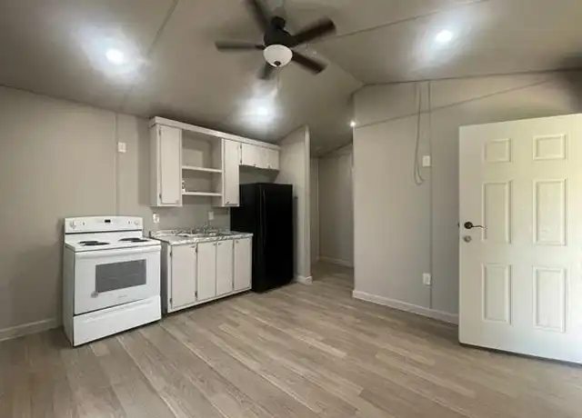 Property at 7308 Sabathney Rd Unit D, Weatherford, TX, 76085, 1 bed, 1 bath, [object Object]