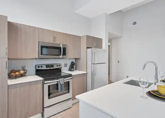 Property at Crystal Flats - 505 18th St S, Arlington, VA, 22202, 0-2 beds, 1-2 bath, [object Object]
