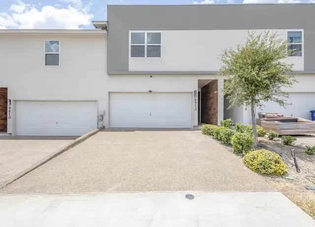 Property at 9912 Kaspar Dr Unit 9912, Laredo, TX, 78045, 3 beds, 2.5 baths, [object Object]