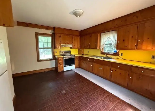 Property at 1143 Beacon St, Newton Highlands, MA, 02461, 1 bed, 1 bath, [object Object]