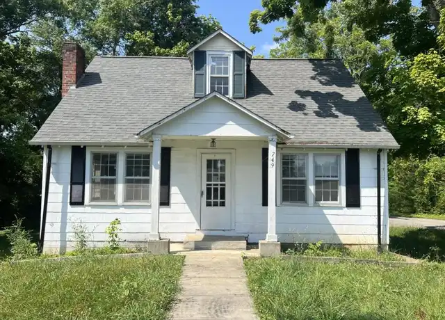 Property at 749 E Spring St, Cookeville, TN, 38501, 3 beds, 1 bath, [object Object]