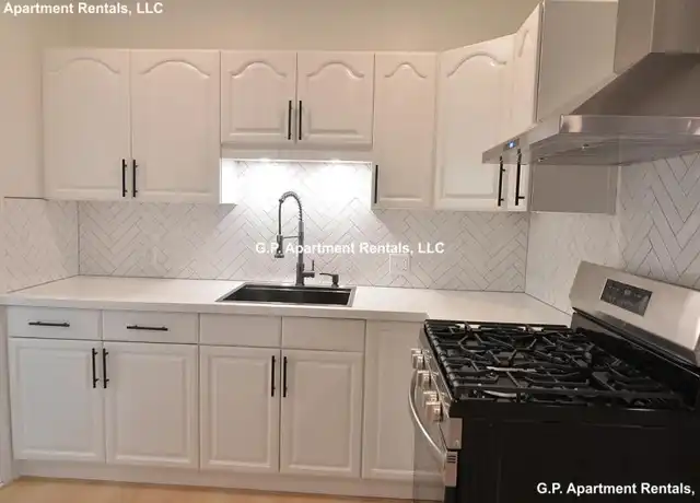 Property at 88 Cleveland Ave, Everett, MA, 02149, 1 bed, 1 bath, [object Object]