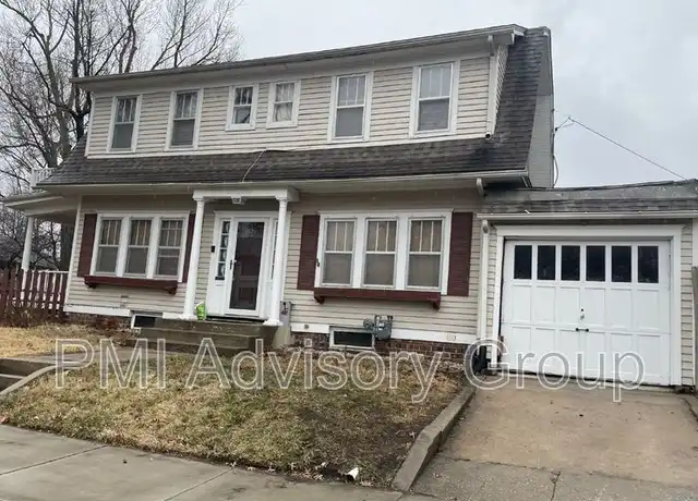 Property at 2201 SW Huntoon St, Topeka, KS, 66604, 3 beds, 1.5 baths, [object Object]