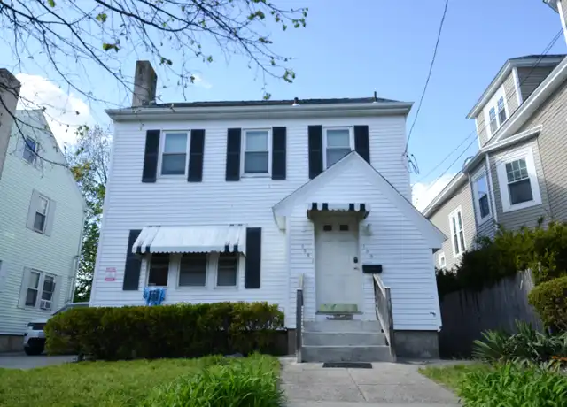 Property at 135 Massachusetts Ave, Providence, RI, 02905, 6 beds, 2.5 baths, [object Object]