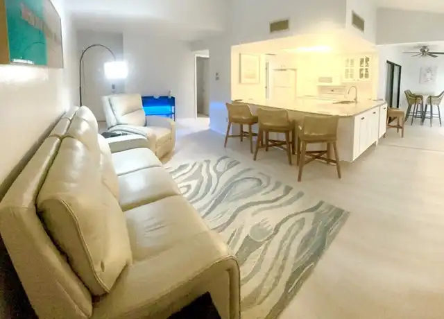 Property at 5610 Trailwinds Dr #325, Fort Myers, FL, 33907, 2 beds, 2 baths, [object Object]