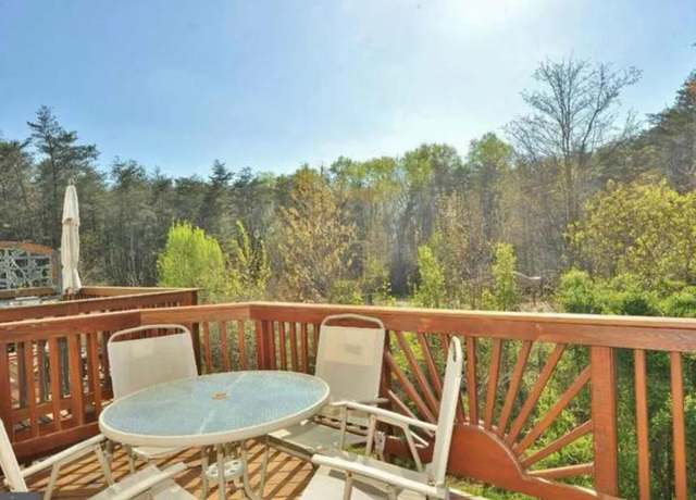 Photo of 6394 Dakine Cir, Springfield, VA 22150