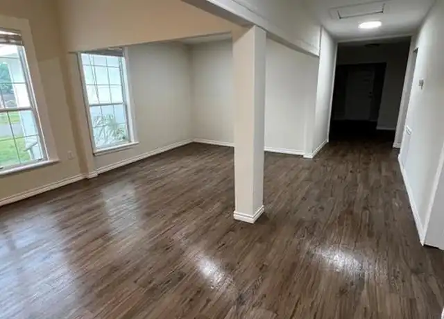 Property at 620 S Charles St, Sherman, TX, 75090, 3 beds, 2 baths, [object Object]