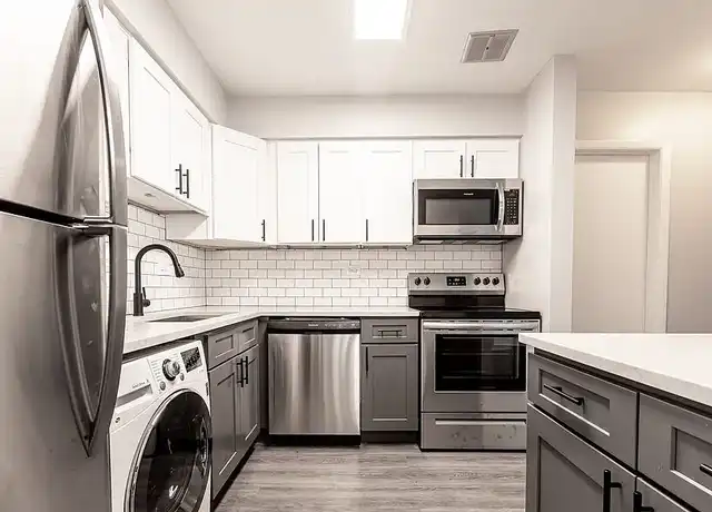 Property at Grand Park Apartments - 1005 Des Plaines Ave, Forest Park, IL, 60130, 1 bed, 1 bath, [object Object]