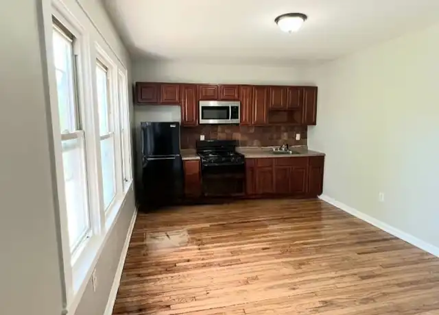 Property at 112 Monroe St Unit 2LC, Roselle, NJ, 07203, 3 beds, 1 bath, [object Object]