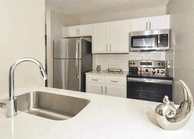 Property at Willow Brook Apartments - 412 E William Cannon Dr, Austin, TX, 78745, 1 bed, 1 bath, [object Object]