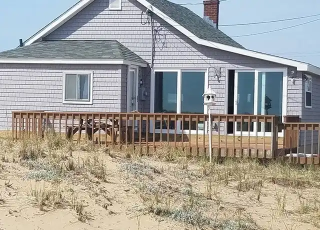 Property at 4 39th St Unit WINTER, Newbury, MA, 01951, 3 beds, 1 bath, [object Object]