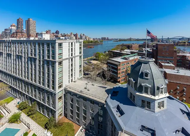 Photo of 888 Main St, New York, NY 10044