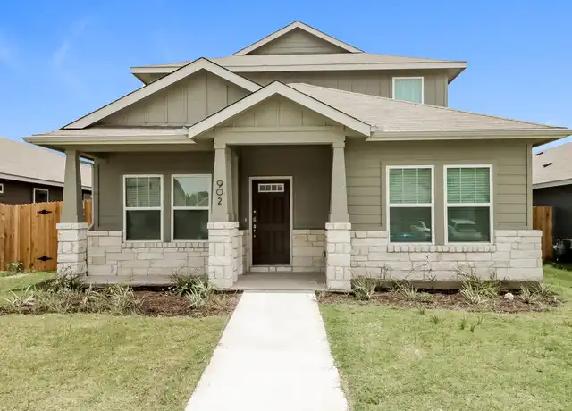 Property at 902 Main St, Hutto, TX, 78634, 4 beds, 2 baths, [object Object]